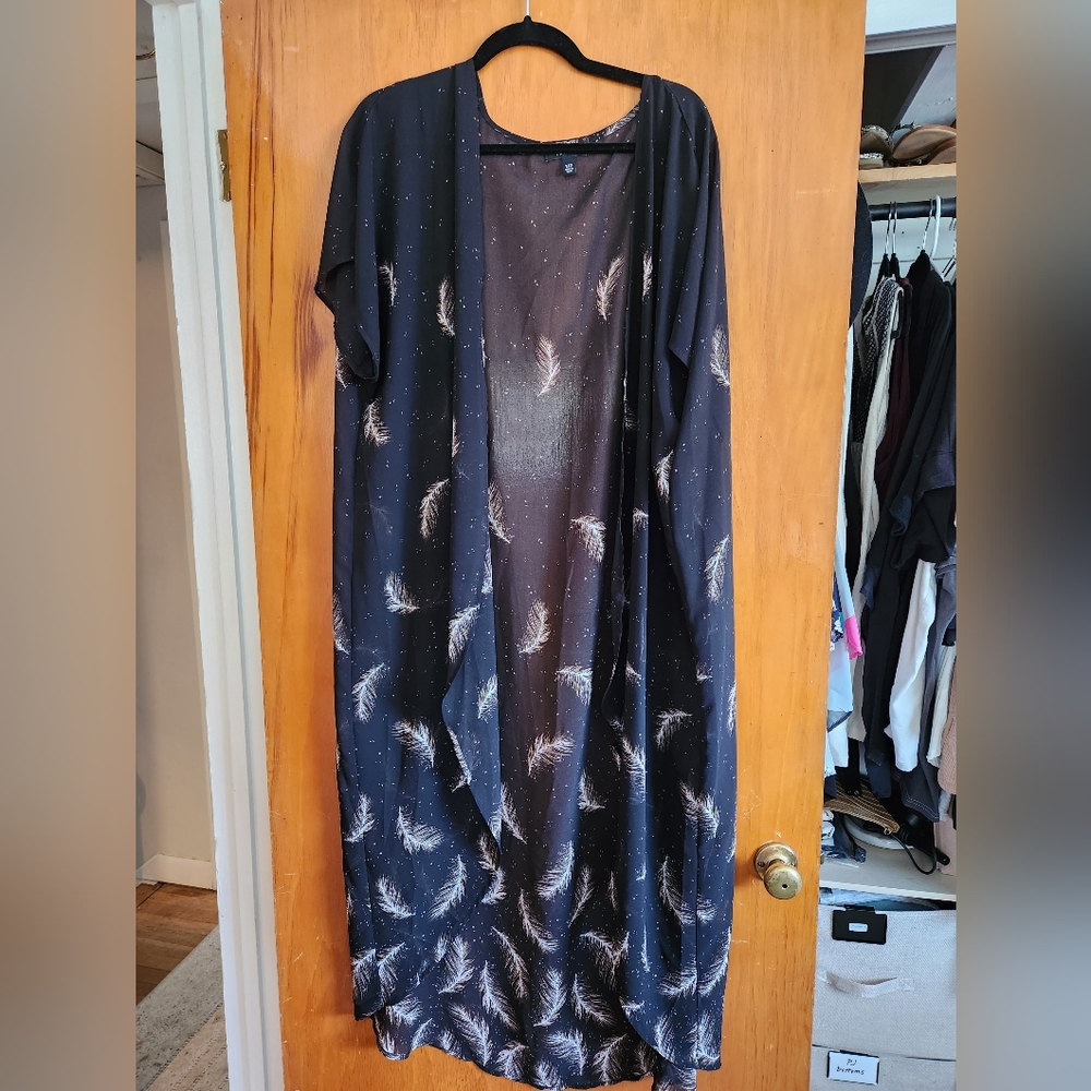 Feather 🪶 print lightweight duster